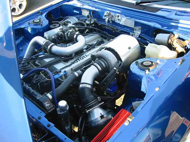 http://www.toymods.org.au/~rod/Eastern%20Creek%20Shots/Joels%20Engine%20bay%20-%20small%202-10-02.jpg